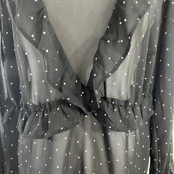 Torrid Sheer Black and White Ruffled Polka Dot Blouse NWT $44.90 Size 00 - Picture 6 of 9